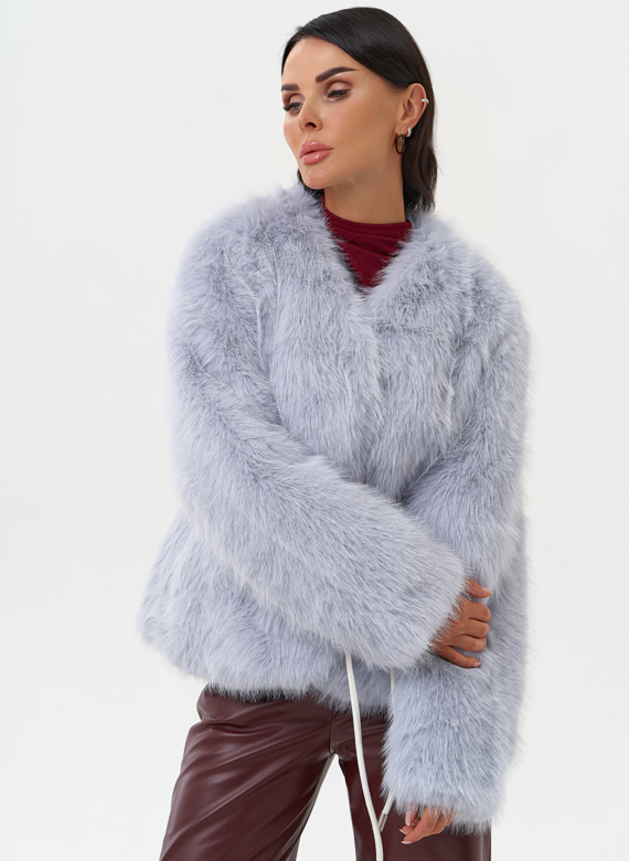 Короткая женская шуба из эко меха