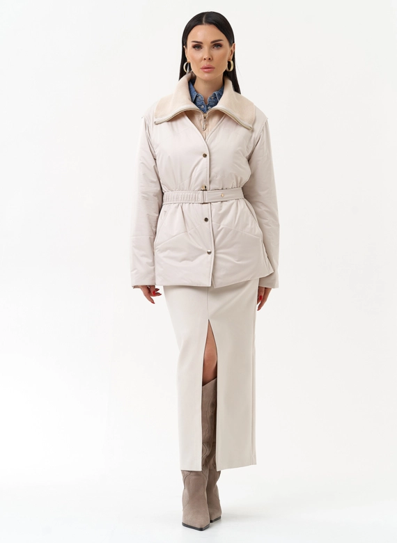 Женская утепленная куртка с поясом фото