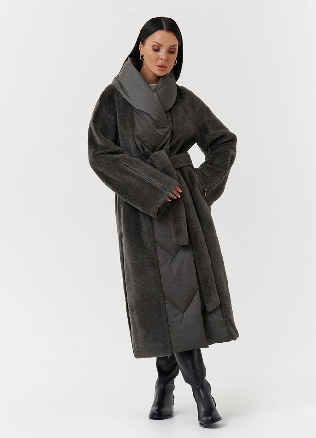 Комбинированное пальто на утеплении модель № 28539 меха малина