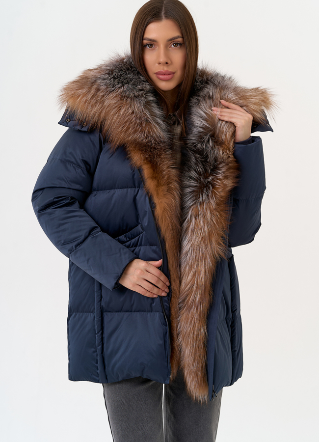 Женский пуховик с отделкой из меха блюфрост модель № 31441 меха малина