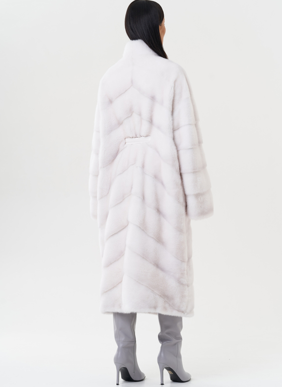 Шуба из меха норки с воротником шаль