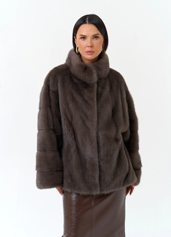 Шуба из меха норки с воротником стойкой модель № 34293 в кредит фото