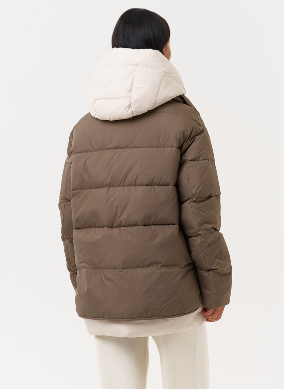 Женская зимняя куртка с капюшоном