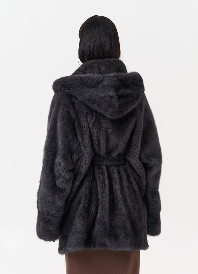 фото Короткая норковая шуба с капюшоном модель № 29522