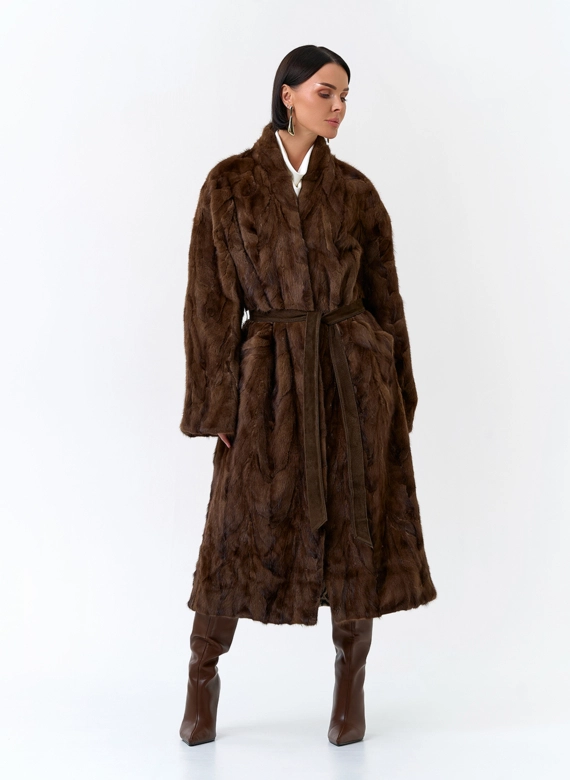 Женская шуба из меха норки  поясом 
