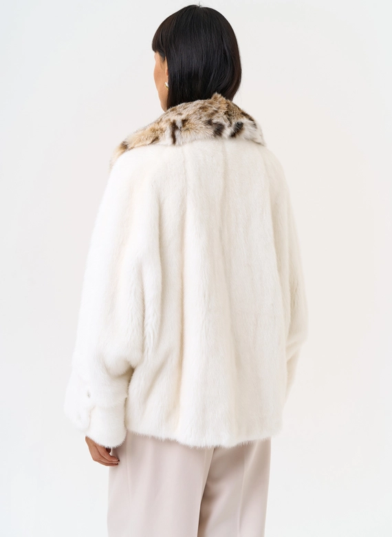 Куртка из меха норки с английским воротником из меха рыси