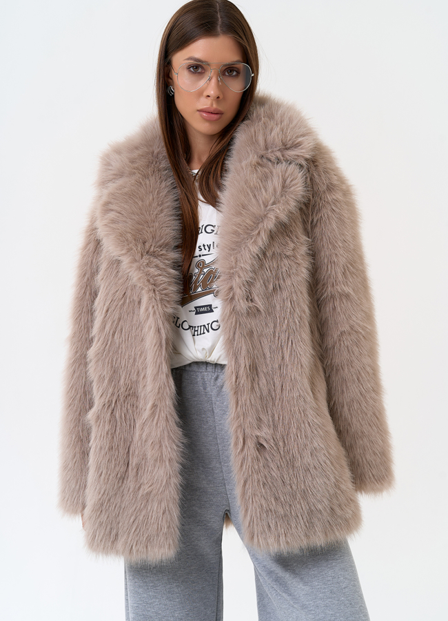 Женская шуба из эко меха в бежевом цвете модель № 31243 универмаг малина