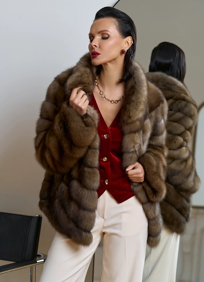 Женская шуба из соболя с воротником стойкой модель № 31774 универмаг малина фото