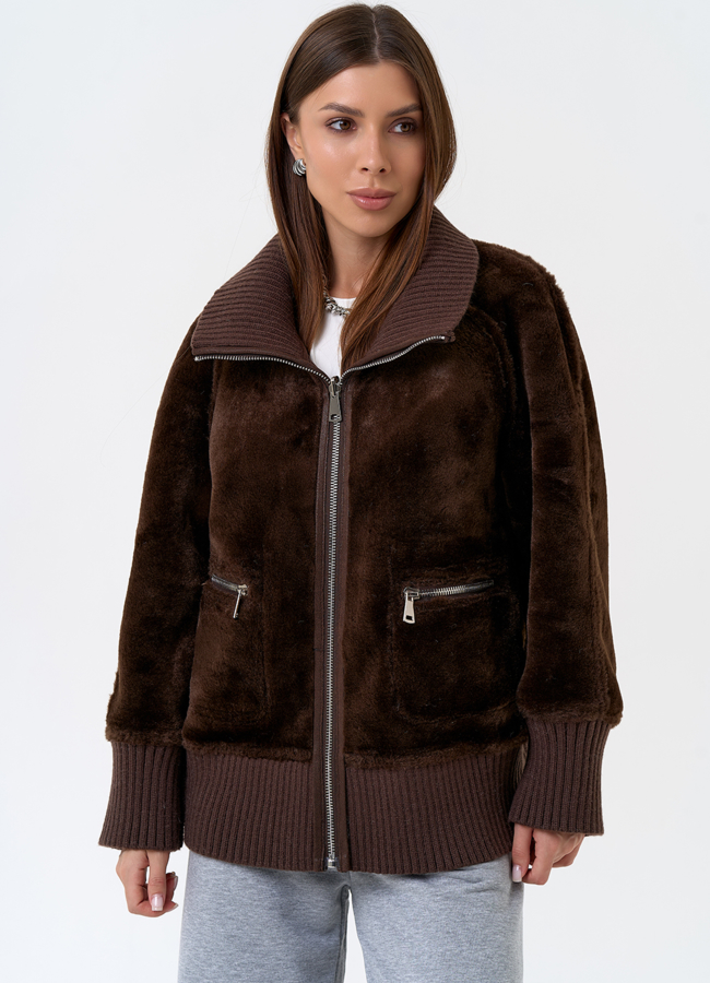 Женский двухсторонний бомбер из эко замши в коричневом цвете модель № 31436 универмаг малина